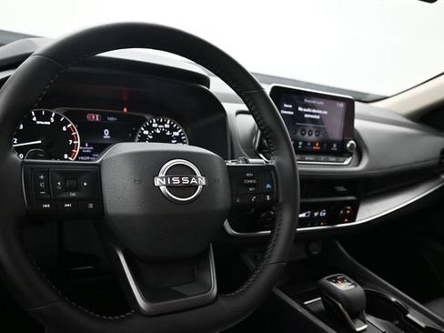 Used 2026 Nissan Rogue SV FWD image 10