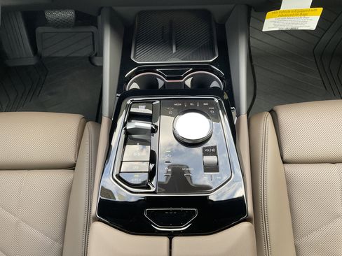 New 2026 BMW 530i w/ Premium Package image 18