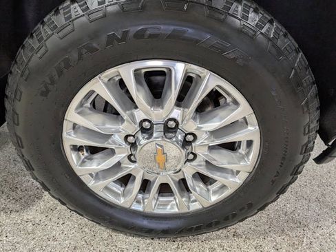 Used 2023 Chevrolet Silverado 3500 High Country w/ Z71 Off-Road Package image 14