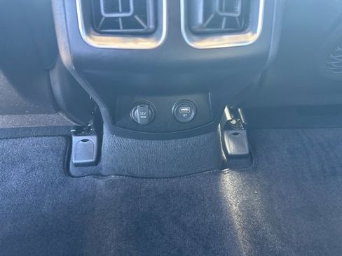 Used 2023 Kia Sorento S w/ Panoramic Sunroof Package image 18