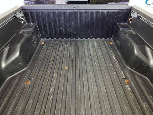 Used 2019 Toyota Tacoma TRD Off-Road image 5