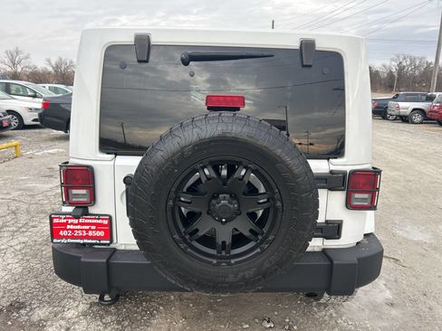 Used 2012 Jeep Wrangler Sahara image 4