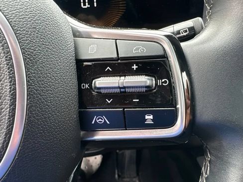 Used 2024 Kia Sorento S w/ Panoramic Sunroof Package FWD image 18