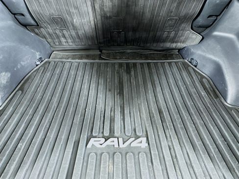 Used 2023 Toyota RAV4 LE AWD/4WD image 33
