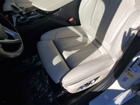 Used 2018 BMW 530i w/ Premium Package image 21