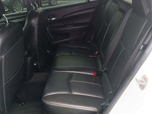 Used 2011 Chrysler 200 Limited image 5