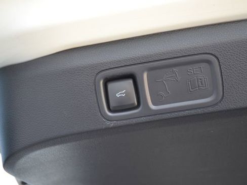 Certified 2024 Ford Expedition Platinum AWD/4WD image 34