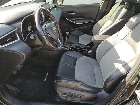 Used 2019 Toyota Corolla XSE image 9