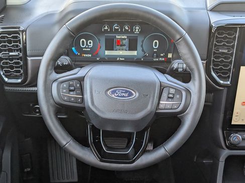 New 2025 Ford Ranger Lariat w/ FX4 Off-Road Package image 9