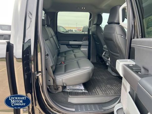 New 2025 Ford F250 XLT w/ Black Appearance Package image 30
