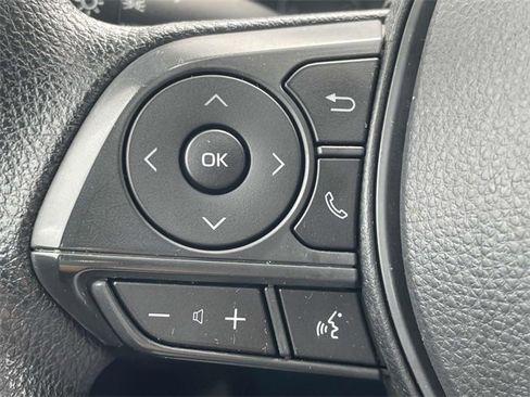 Used 2021 Toyota Corolla LE image 22