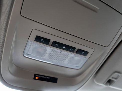 Used 2022 Chevrolet Colorado LT image 33