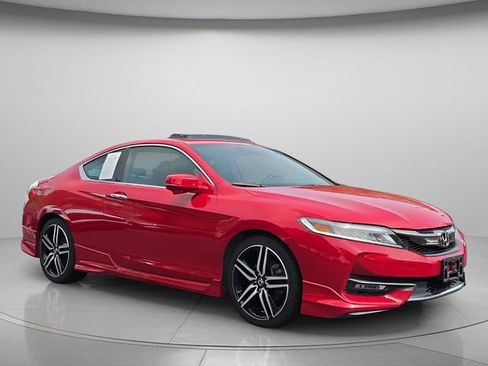 Used 2016 Honda Accord Touring image 8