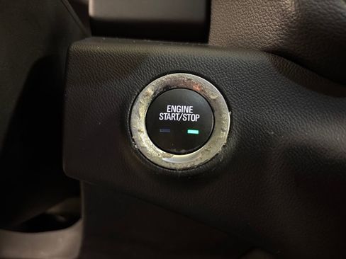 Used 2023 GMC Terrain SLE w/ Driver Convenience Package FWD image 43