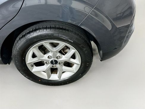 Used 2025 Kia Soul LX w/ LX Technology Package FWD image 11