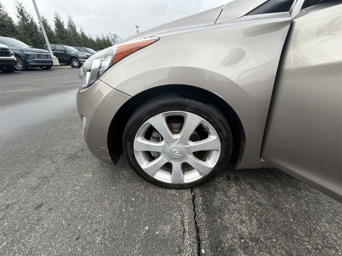 Used 2013 Hyundai Elantra Limited w/ Technology Pkg image 28