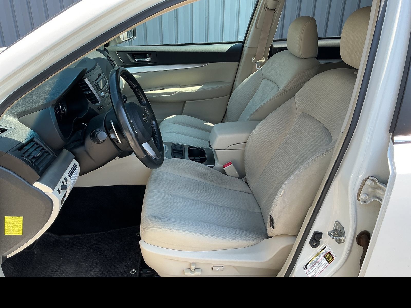 Used 2010 Subaru Outback 2.5i Premium AWD/4WD image 9