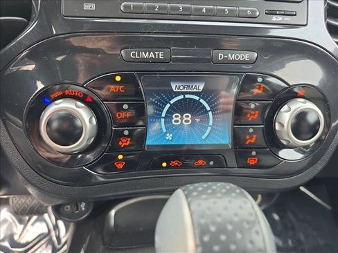 Used 2012 Nissan Juke SV image 22