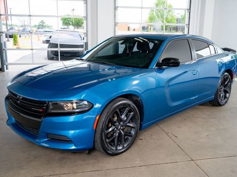Used 2022 Dodge Charger SXT w/ Blacktop Package RWD image 19