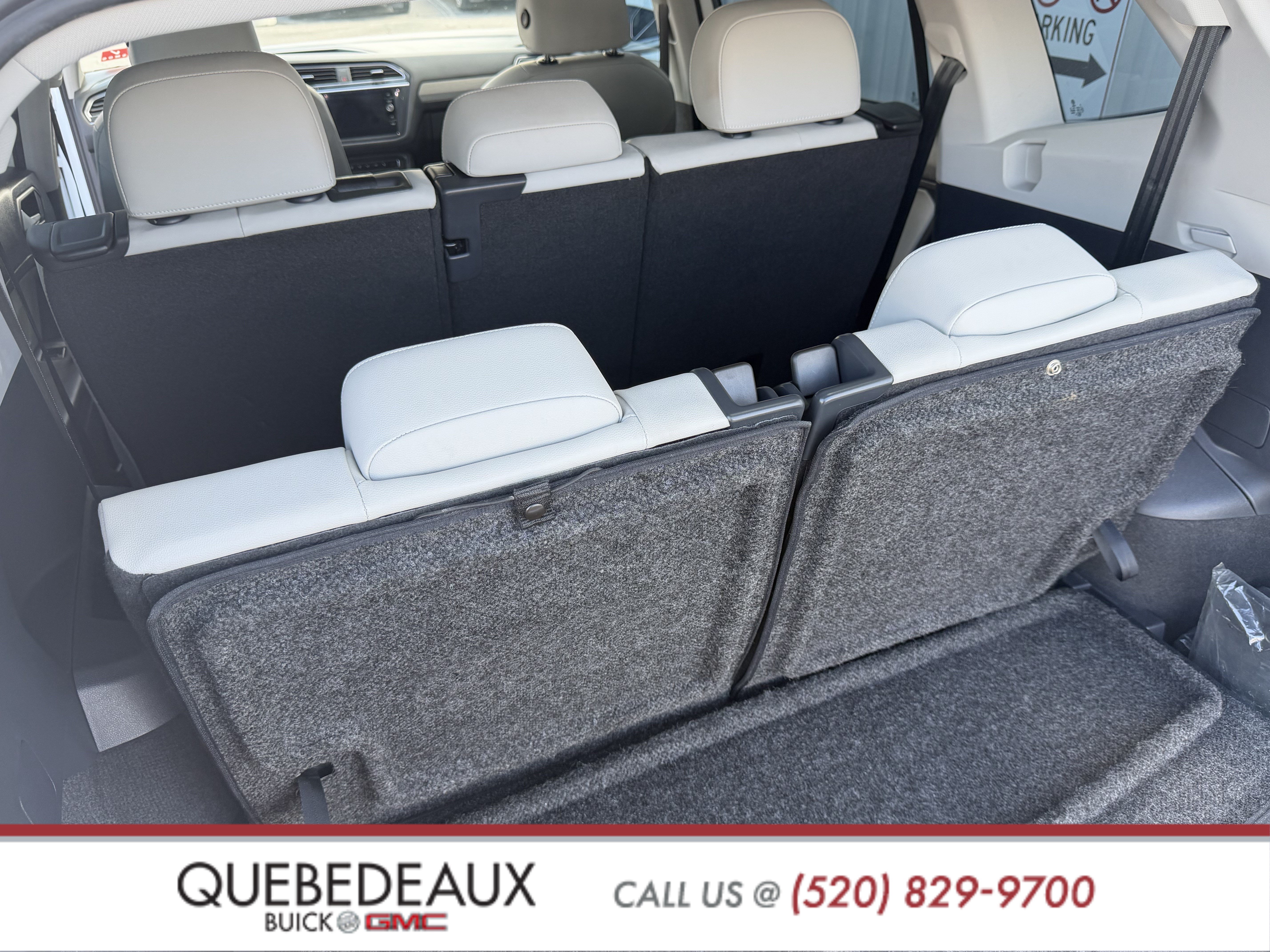 Used 2021 Volkswagen Tiguan SE w/ Panoramic Sunroof Package FWD image 15