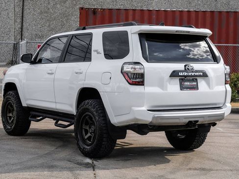Used 2022 Toyota 4Runner TRD Off-Road AWD/4WD image 14