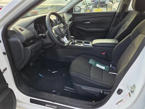 Used 2024 Nissan Sentra SV FWD image 6