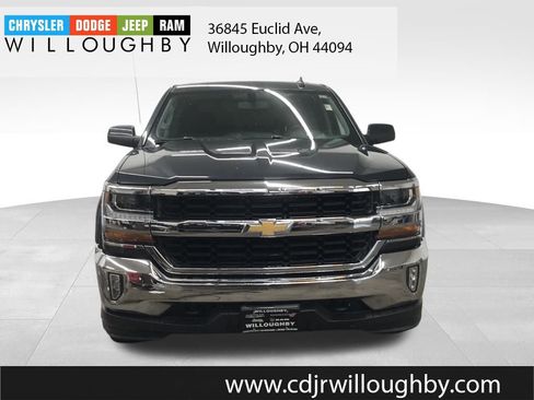 Used 2018 Chevrolet Silverado 1500 LT w/ All Star Edition image 2