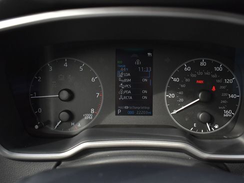 Used 2025 Toyota Corolla SE w/ SE Package image 25