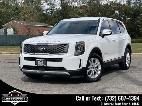 Used 2021 Kia Telluride LX image 17