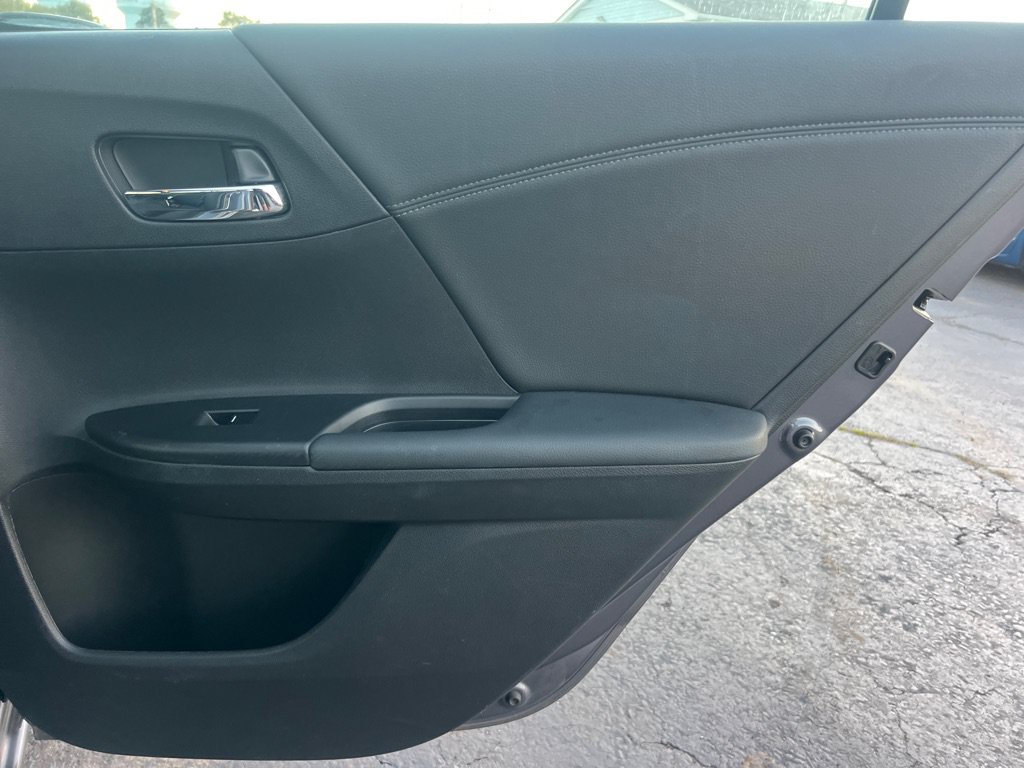 Used 2015 Honda Accord EX-L image 14