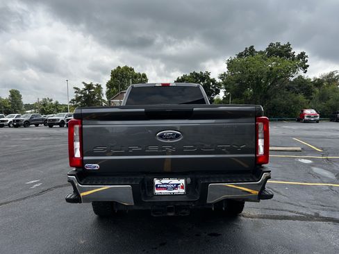 Used 2024 Ford F250 XLT AWD/4WD image 8