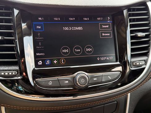 Used 2021 Chevrolet Trax LT FWD image 18