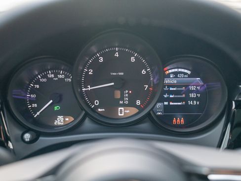 Certified 2026 Porsche Macan AWD/4WD image 15