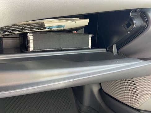 Used 2023 Toyota Camry SE image 29