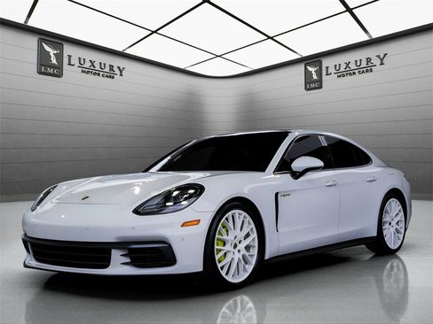 Used 2020 Porsche Panamera 4 image 8