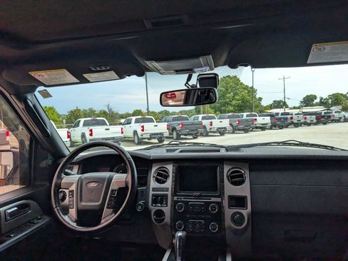 Used 2017 Ford Expedition EL Limited RWD image 17