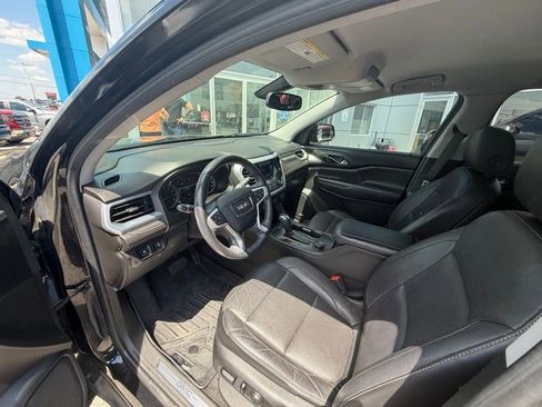 Used 2018 GMC Acadia SLT FWD image 16