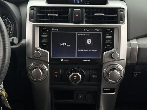 Used 2020 Toyota 4Runner SR5 AWD/4WD image 17
