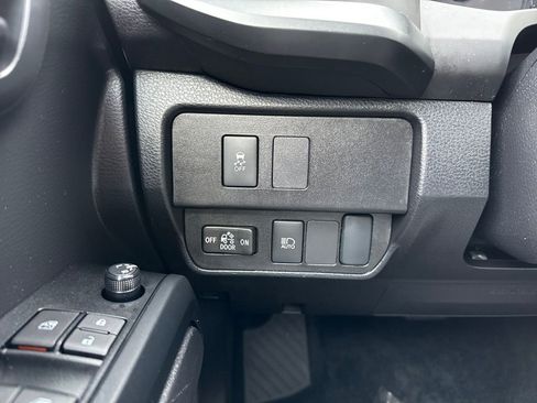 Used 2022 Toyota Tacoma SR image 27