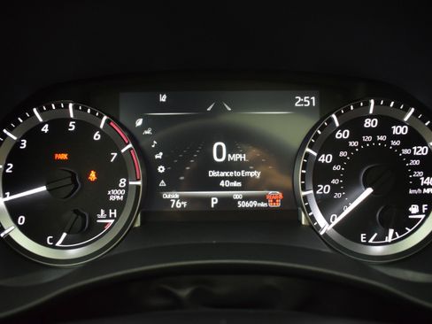 Used 2024 Toyota Highlander Limited AWD/4WD image 19