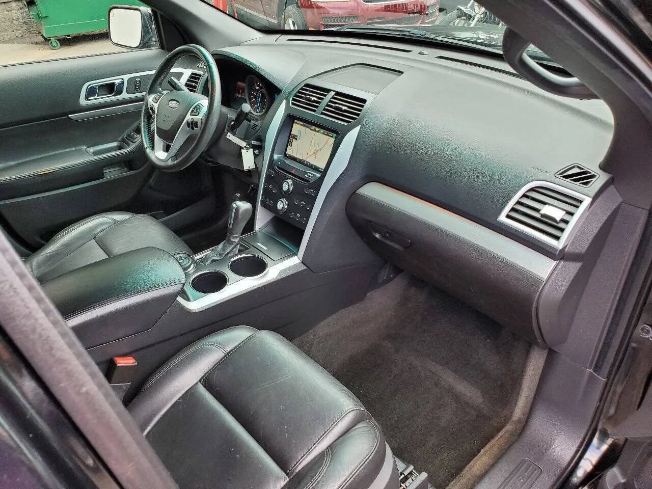 Used 2013 Ford Explorer XLT AWD/4WD image 4