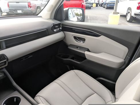 Used 2025 Honda Pilot EX-L image 20