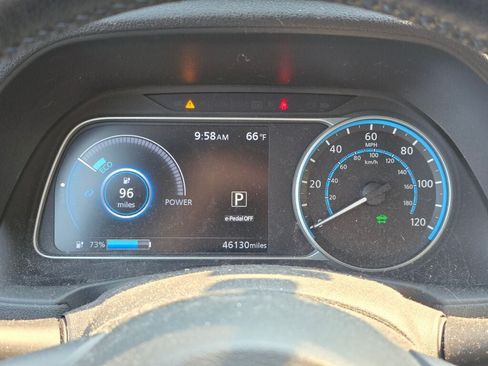Used 2018 Nissan Leaf SV w/ Protection Package FWD image 13