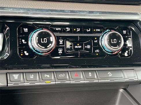 New 2026 GMC Sierra 2500 Denali w/ Denali Reserve Package image 11