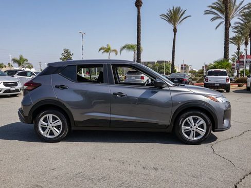 Used 2024 Nissan Kicks S FWD image 3