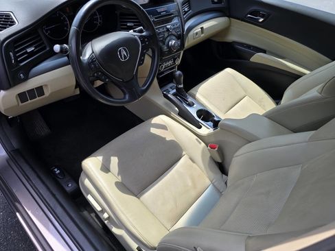 Used 2013 Acura ILX w/ Technology Package FWD image 14