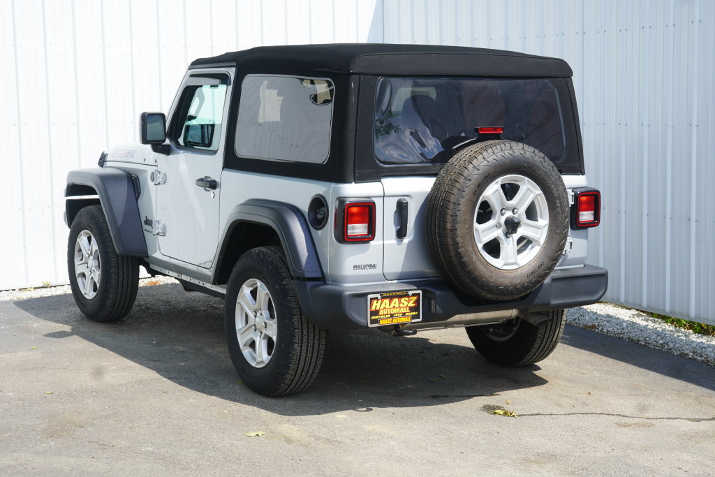 Used 2024 Jeep Wrangler Sport AWD/4WD image 4