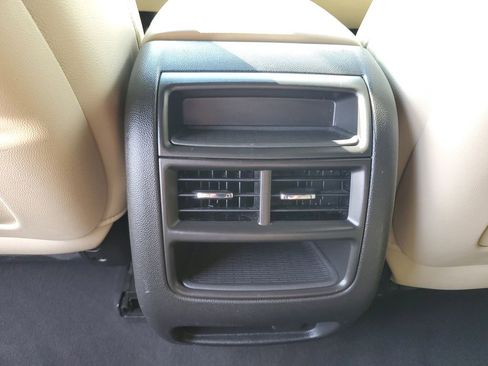 Used 2018 Cadillac XT5 AWD image 14