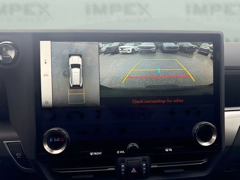 Used 2025 Lexus GX 550 AWD/4WD image 11