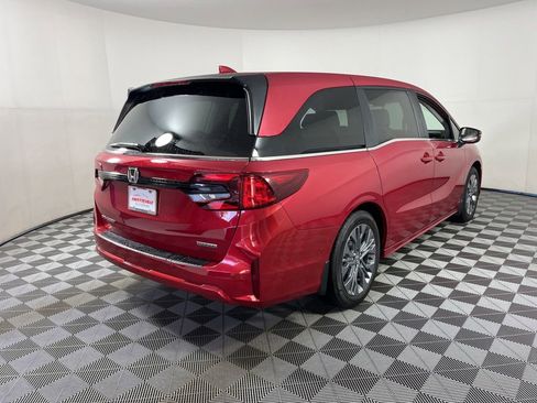 Certified 2025 Honda Odyssey Touring image 5